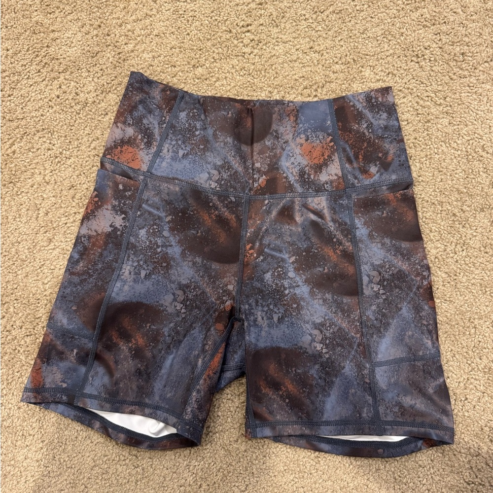 Fabletics PureLuxe Oasis 6” Galaxy Shorts
